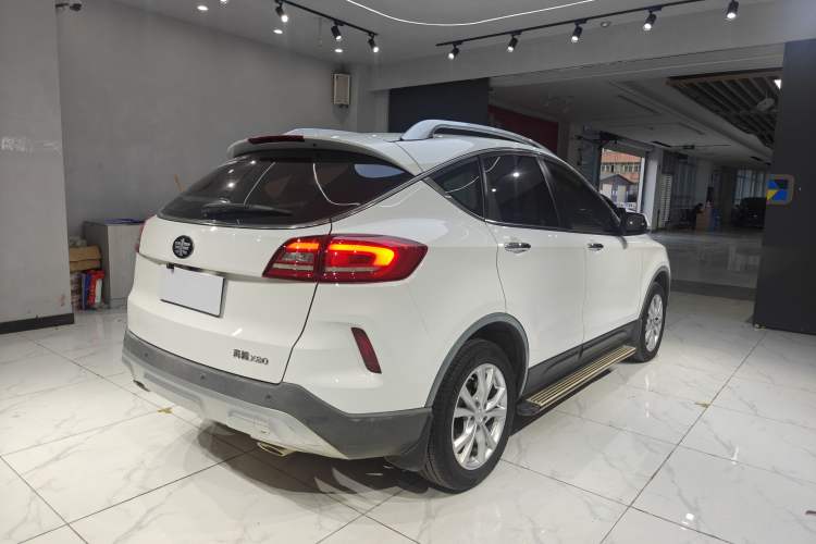 Used Bestune X80 2017 2.0L Automatic Elite Edition Exterior 5
