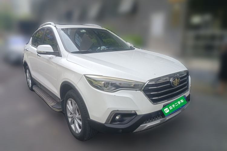 Used Bestune X80 2017 1.8T Automatic Luxury Model Front Right 45 Deg