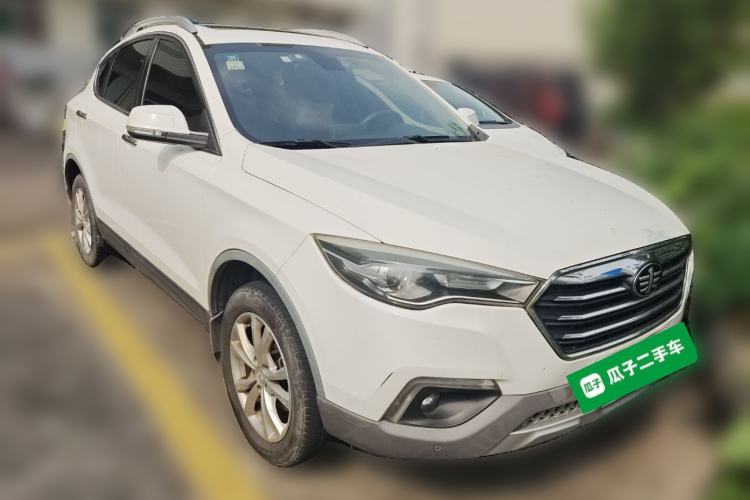 Used Bestune X80 2017 2.0L Manual Luxury Edition Front Right 45 Deg
