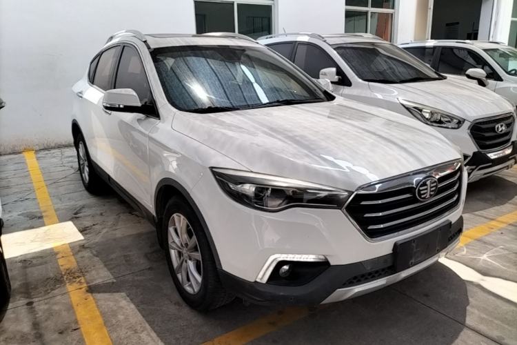 Used Bestune X80 2017 1.8T Automatic Luxury Model Front Right 45 Deg