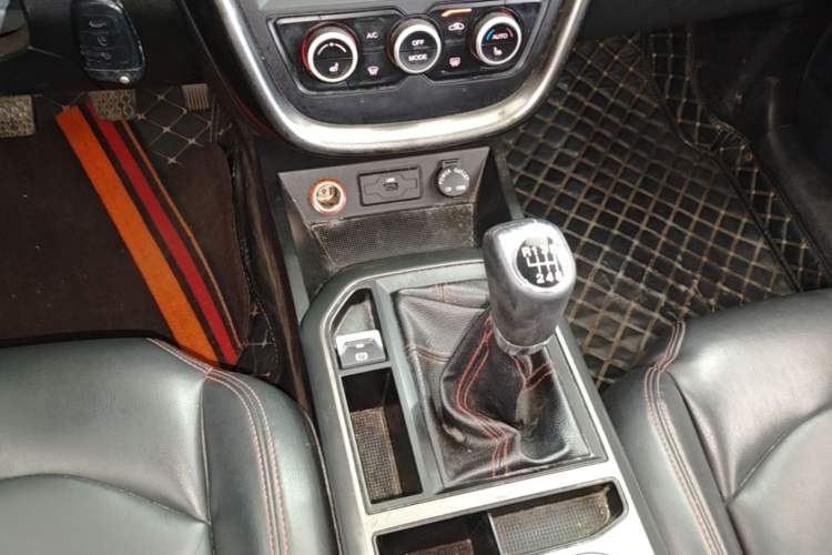 Used Bestune X80 2017 2.0L Manual Luxury Edition Gear Lever