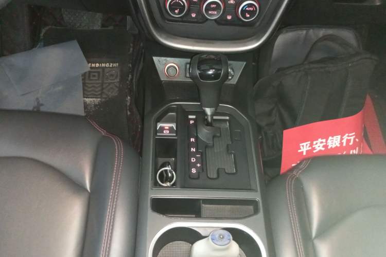 Used Bestune X80 2017 1.8T Automatic Luxury Model Gear Lever