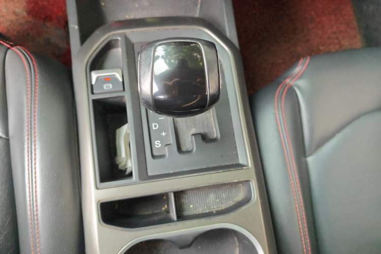 Used Bestune X80 2017 2.0L Automatic Elite Edition Gear Lever