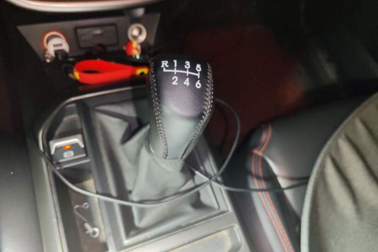 Used Bestune X80 2017 2.0L Manual Luxury Edition Gear Lever