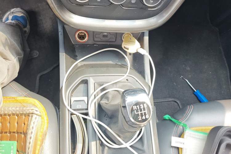 Used Bestune X80 2017 2.0L Manual Luxury Edition Gear Lever