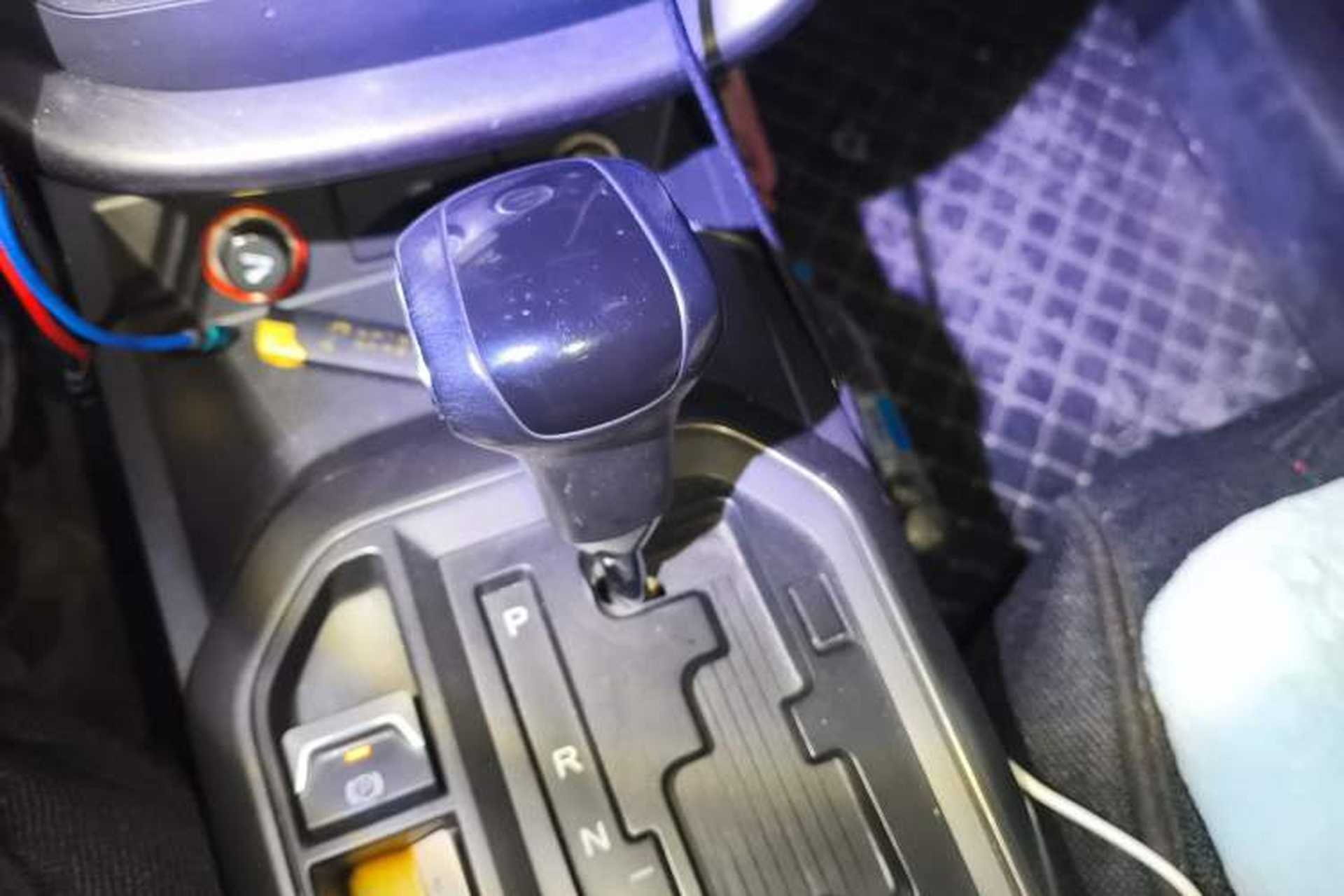 Used Bestune X80 2017 2.0L automatic Technology trim level Gear Lever