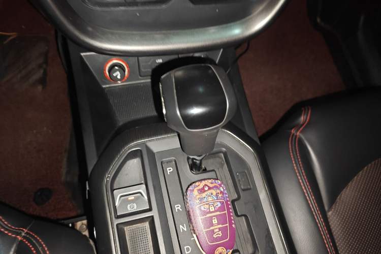 Used Bestune X80 2017 1.8T Automatic Sport Model Gear Lever