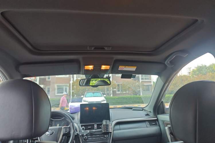 Used Bestune X80 2017 1.8T Automatic Sport Model Headliner