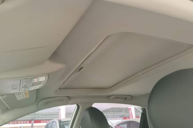 Used Bestune X80 2017 1.8T Automatic Luxury Model Headliner