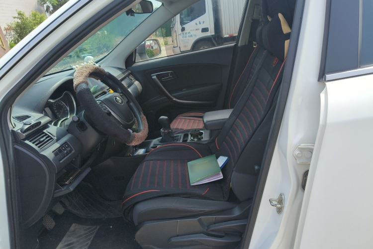 Used Bestune X80 2017 2.0L manual base version Left Front Seat