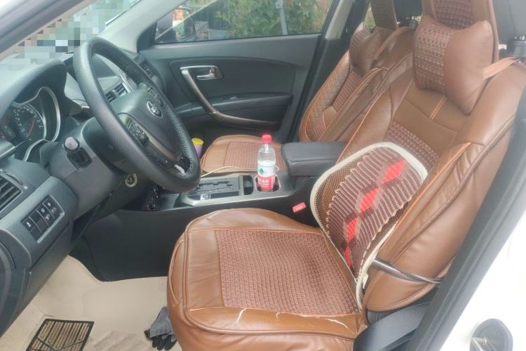 Used Bestune X80 2017 2.0L automatic Technology trim level Left Front Seat