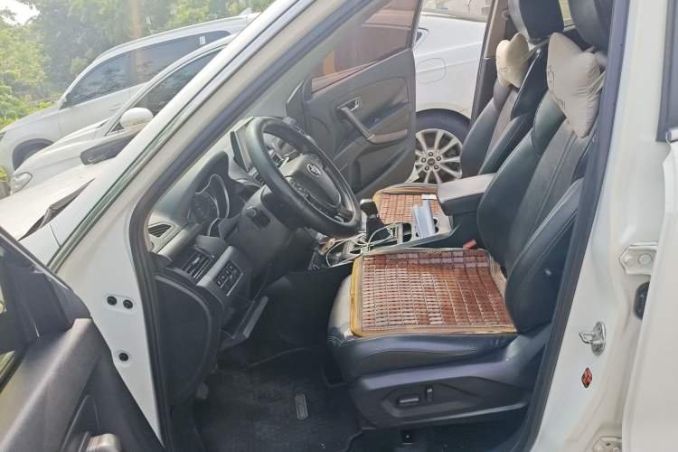 Used Bestune X80 2017 2.0L Manual Luxury Edition Left Front Seat