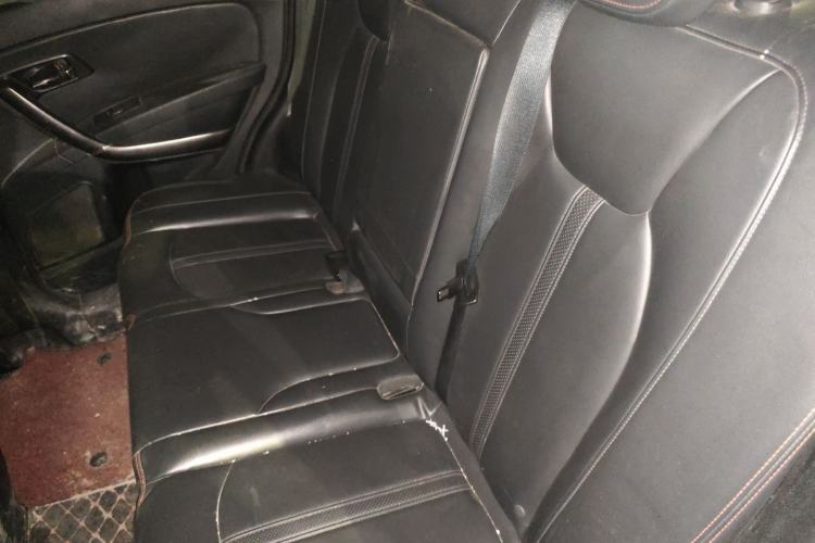 Used Bestune X80 2017 1.8T Automatic Luxury Model Left Rear Seat