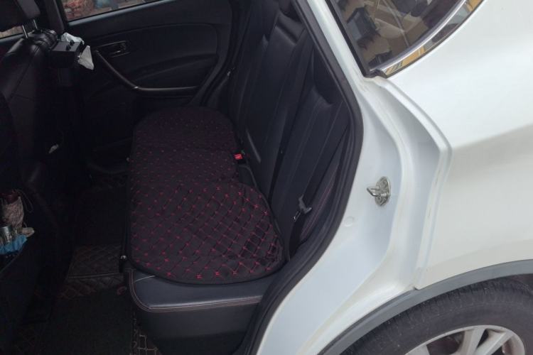 Used Bestune X80 2017 1.8T Automatic Luxury Model Left Rear Seat