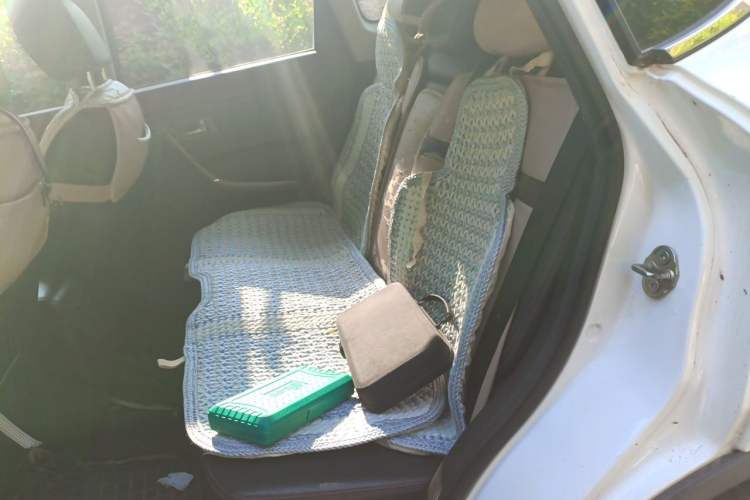 Used Bestune X80 2017 1.8T Automatic Luxury Model Left Rear Seat