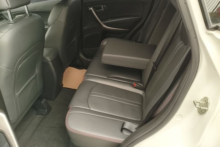 Used Bestune X80 2017 1.8T Automatic Luxury Model Left Rear Seat