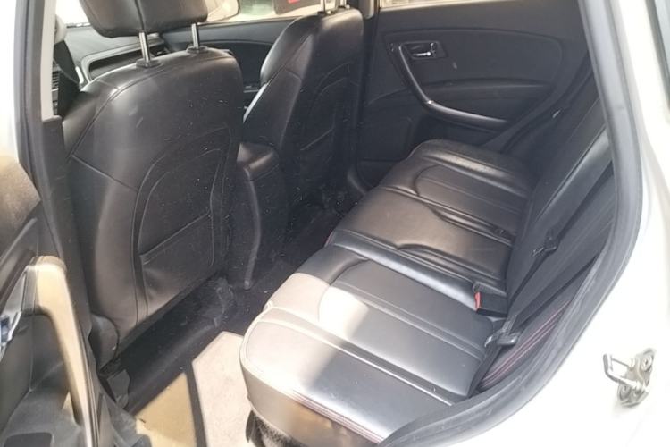 Used Bestune X80 2017 1.8T Automatic Luxury Model Left Rear Seat