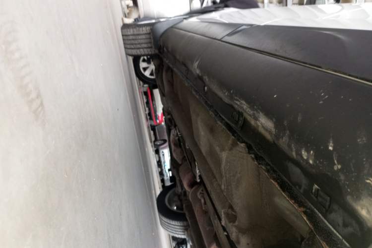 Used Bestune X80 2017 1.8T Automatic Luxury Model Left Side Sill