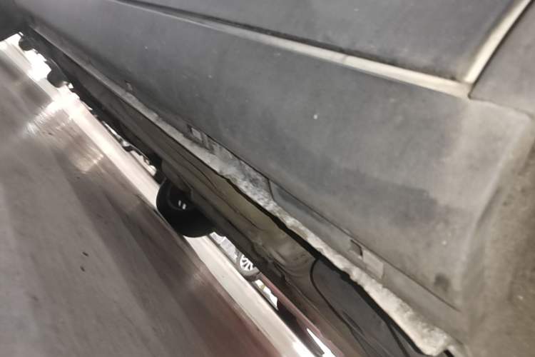 Used Bestune X80 2017 1.8T Automatic Luxury Model Left Side Sill