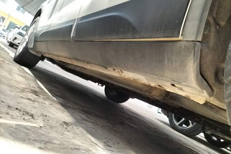 Used Bestune X80 2017 1.8T Automatic Luxury Model Left Side Sill