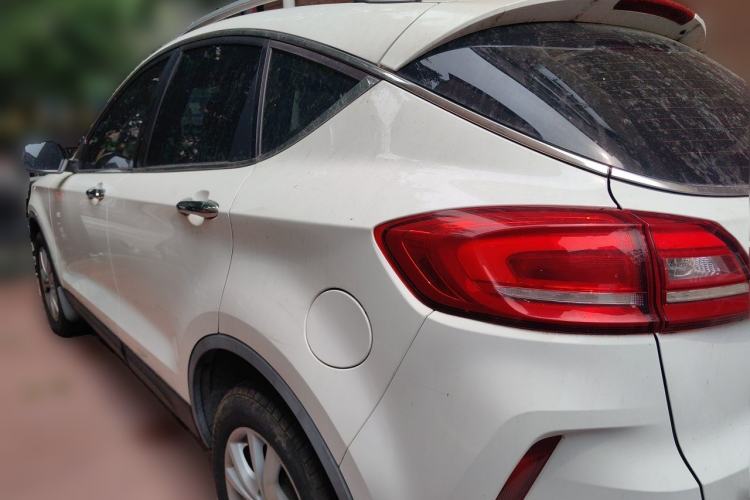 Used Bestune X80 2017 1.8T Automatic Luxury Model Rear Left 45 Deg