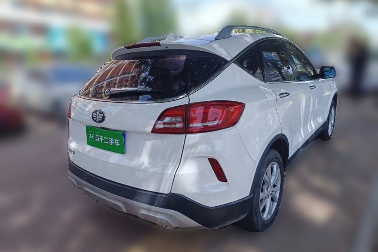 Used Bestune X80 2017 1.8T Automatic Luxury Model Rear Right 45 Deg