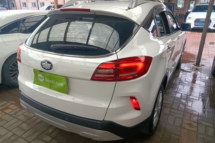 Used Bestune X80 2017 2.0L automatic Technology trim level Rear Right 45 Deg