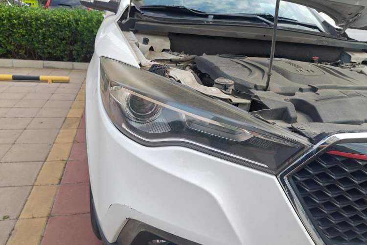 Used Bestune X80 2017 1.8T Automatic Sport Model Right Front Headlight