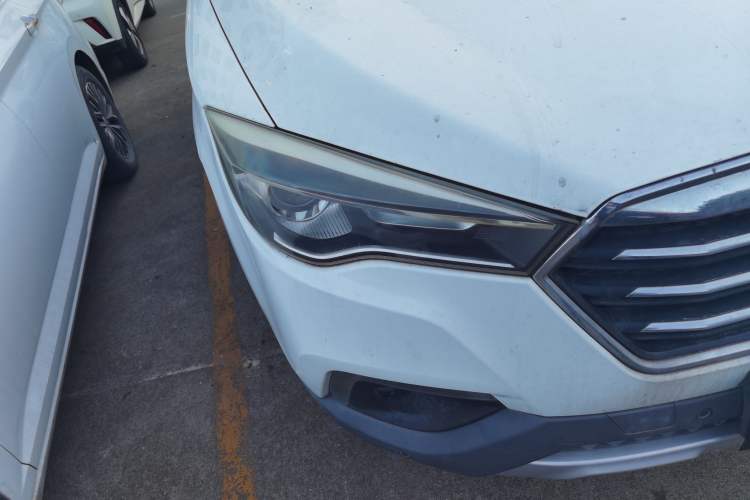 Used Bestune X80 2017 1.8T Automatic Luxury Model Right Front Headlight
