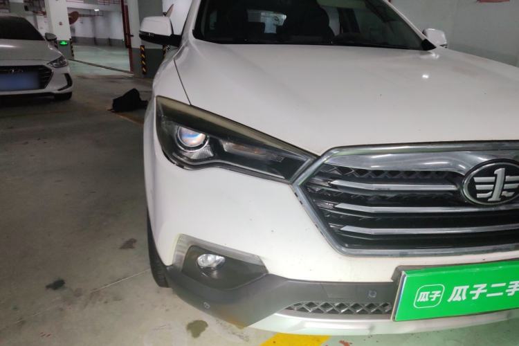 Used Bestune X80 2017 2.0L Manual Luxury Edition Right Front Headlight