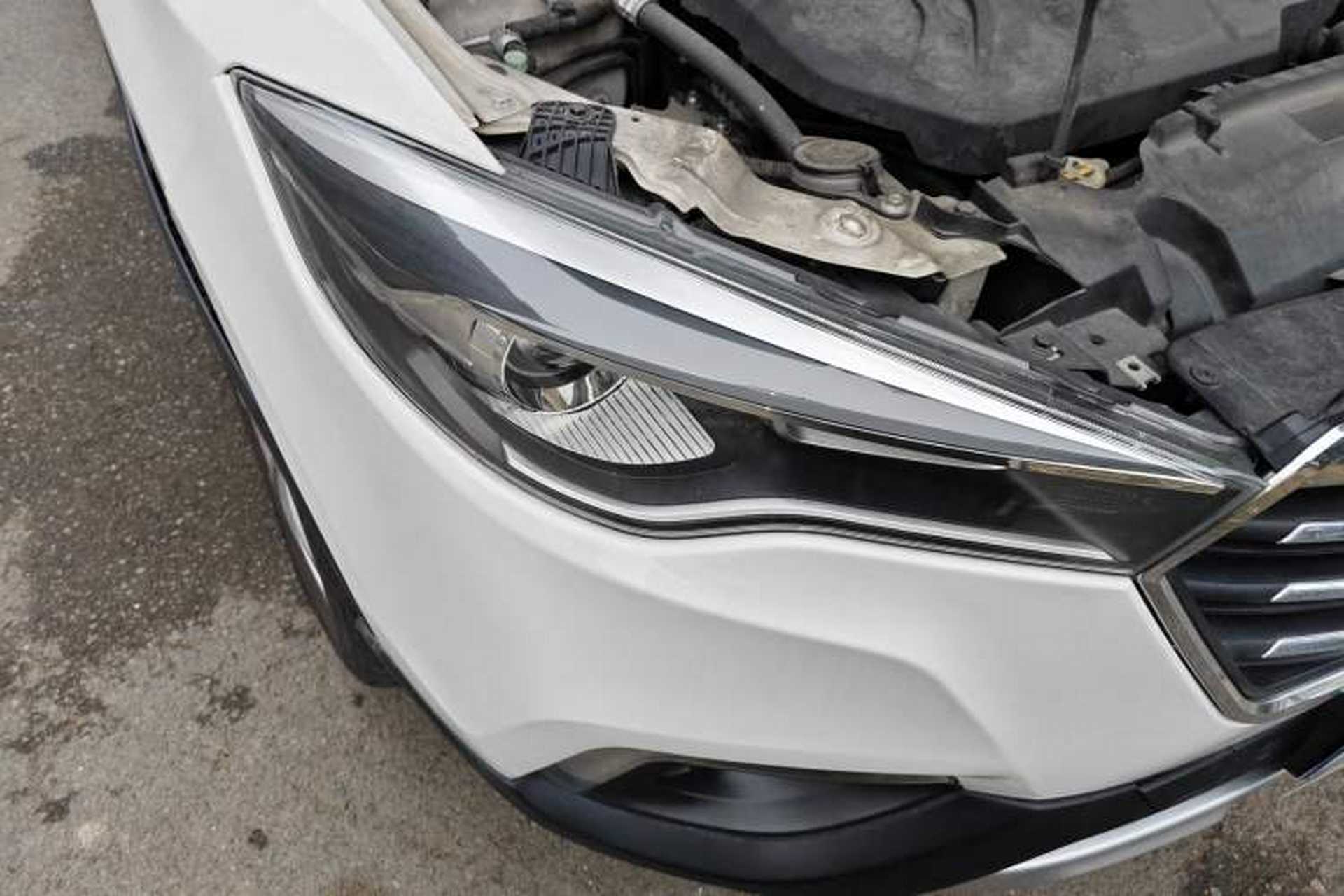 Used Bestune X80 2017 1.8T Automatic Luxury Model Right Front Headlight