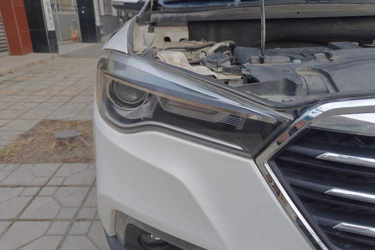 Used Bestune X80 2017 2.0L Manual Luxury Edition Right Front Headlight