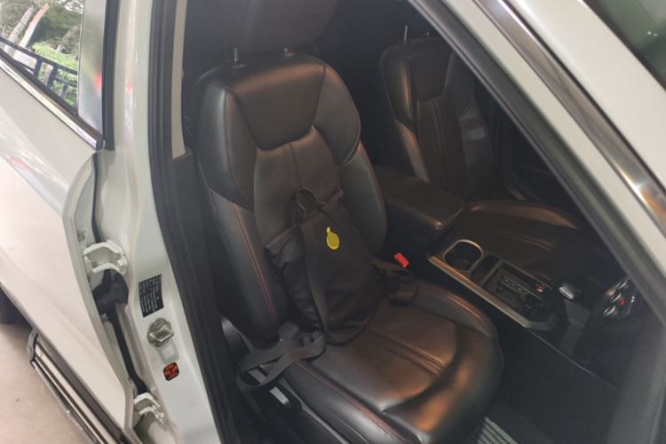Used Bestune X80 2017 1.8T Automatic Luxury Model Right Front Seat