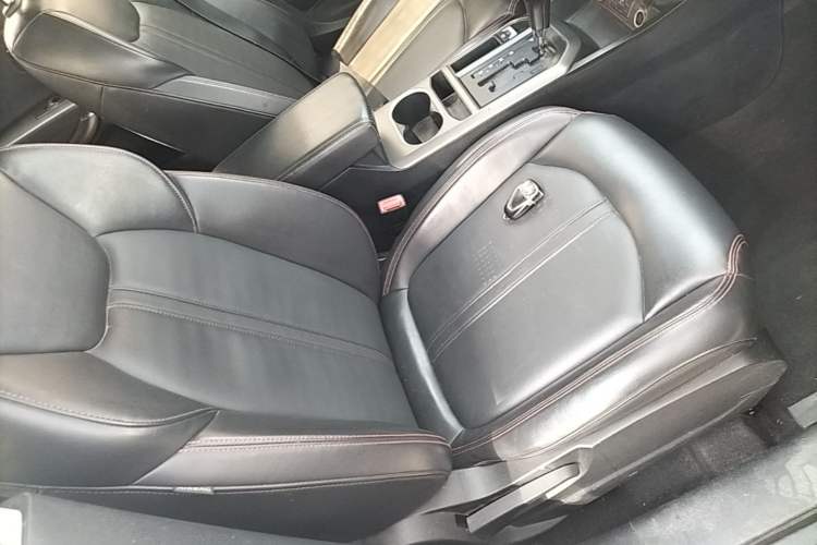 Used Bestune X80 2017 1.8T Automatic Luxury Model Right Front Seat