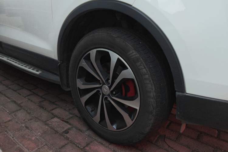 Used Bestune X80 2017 1.8T Automatic Sport Model Right Front Wheel Hub
