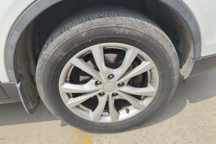 Used Bestune X80 2017 2.0L manual base version Right Front Wheel Hub