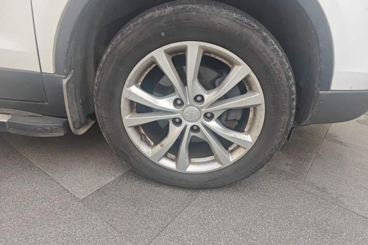 Used Bestune X80 2017 1.8T Automatic Luxury Model Right Front Wheel Hub