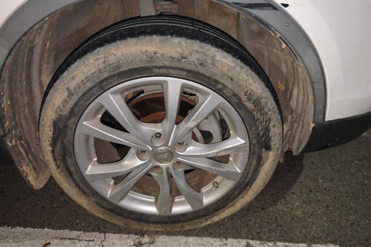 Used Bestune X80 2017 1.8T Automatic Luxury Model Right Front Wheel Hub