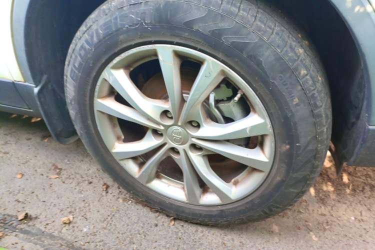 Used Bestune X80 2017 1.8T Automatic Luxury Model Right Front Wheel Hub