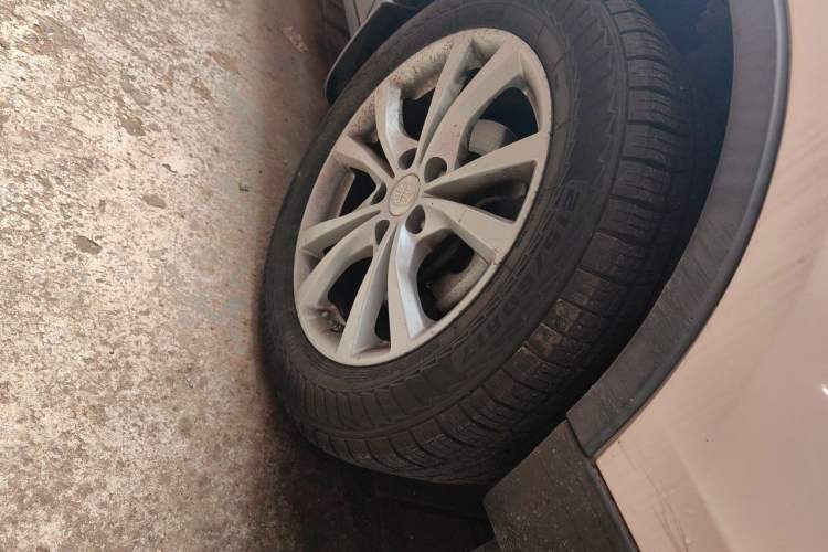 Used Bestune X80 2017 1.8T Automatic Luxury Model Right Front Wheel Hub