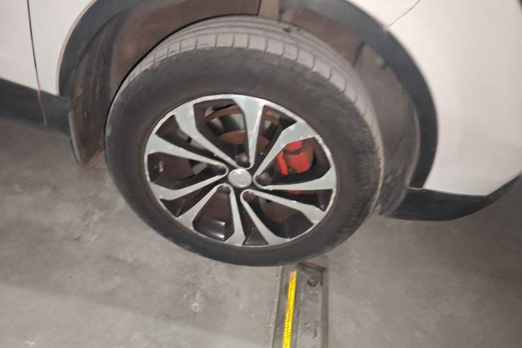 Used Bestune X80 2017 1.8T Automatic Sport Model Right Front Wheel Hub