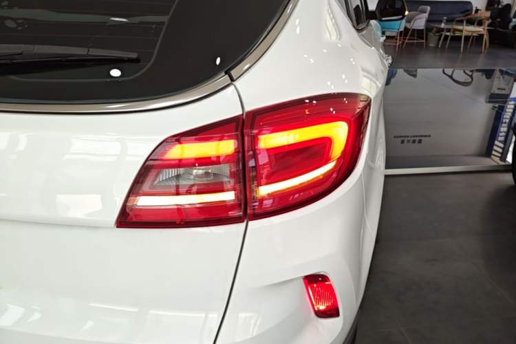 Used Bestune X80 2017 2.0L Manual Luxury Edition Right Rear Taillight