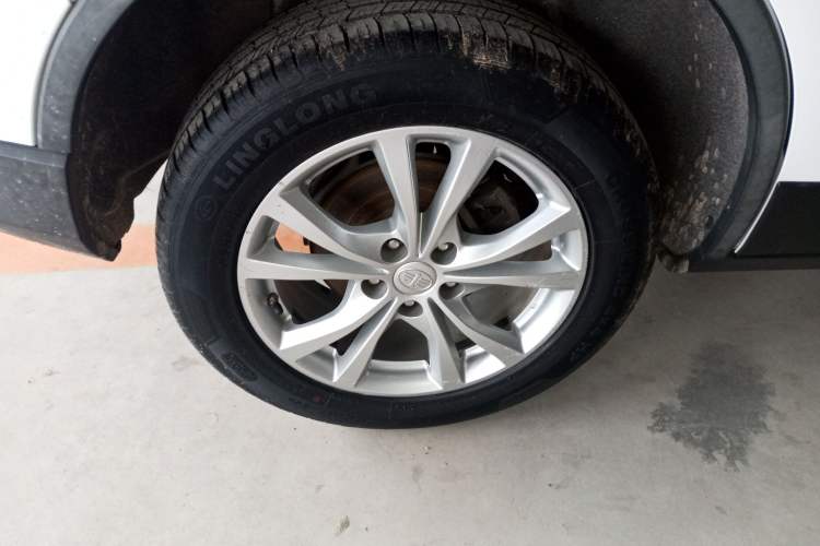 Used Bestune X80 2017 1.8T Automatic Luxury Model Right Rear Wheel Hub