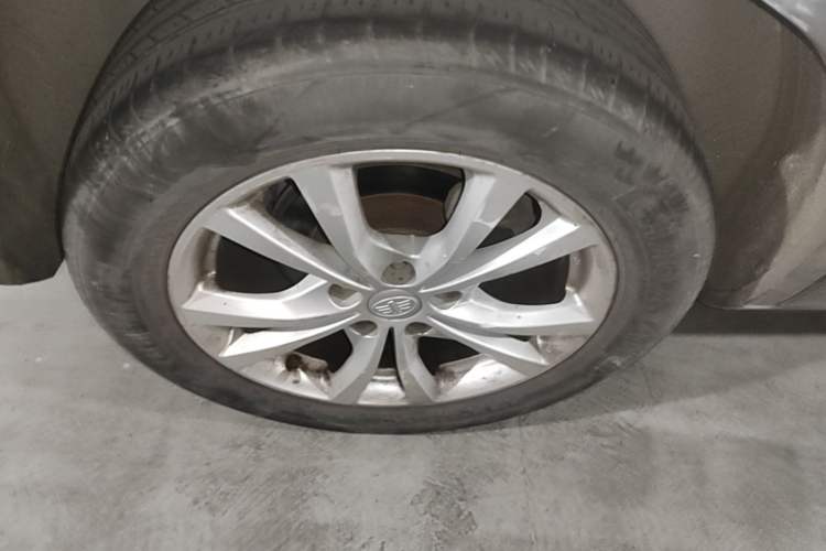 Used Bestune X80 2017 1.8T Automatic Luxury Model Right Rear Wheel Hub