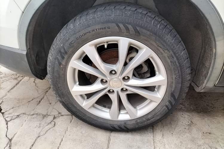 Used Bestune X80 2017 1.8T Automatic Luxury Model Right Rear Wheel Hub