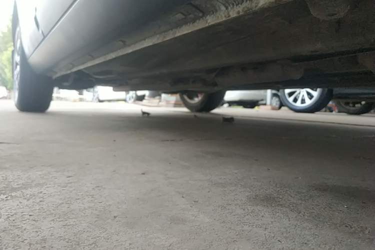 Used Bestune X80 2017 2.0L automatic Technology trim level Right Side Sill