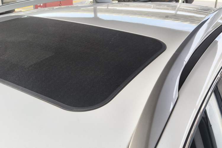 Used Bestune X80 2017 2.0L Automatic Elite Edition Roof