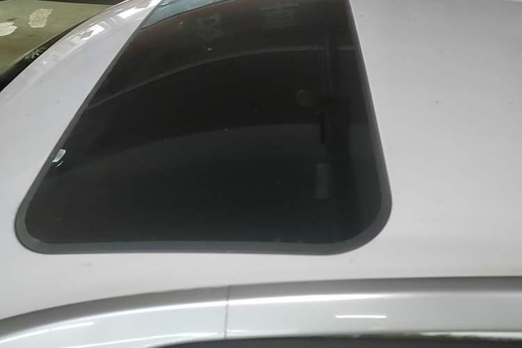 Used Bestune X80 2017 1.8T Automatic Luxury Model Roof