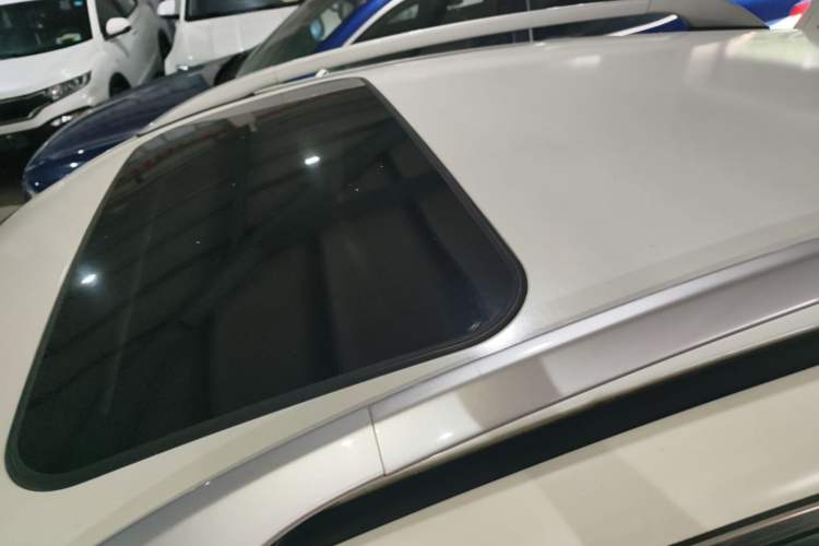 Used Bestune X80 2017 1.8T Automatic Luxury Model Roof