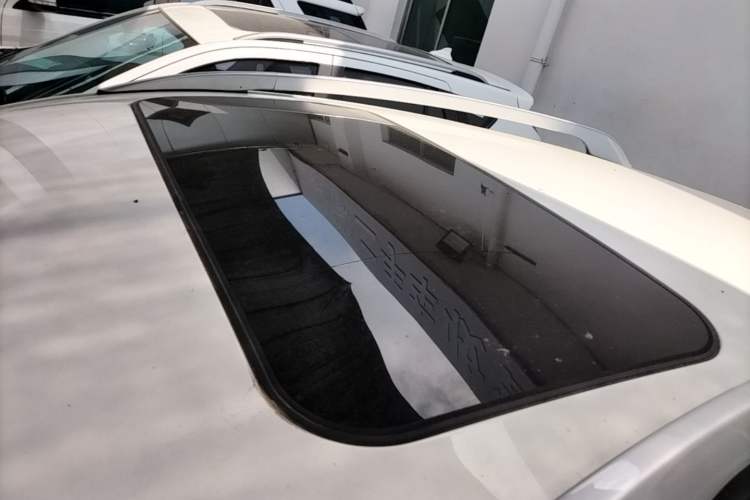 Used Bestune X80 2017 1.8T Automatic Luxury Model Roof